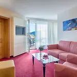 Hotel Parkhotel Flora Am 4*