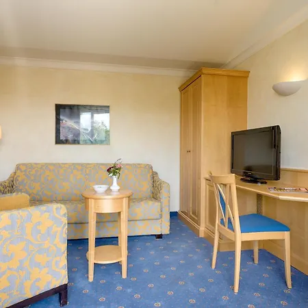 Parkhotel Flora Am 4* Шлухзее