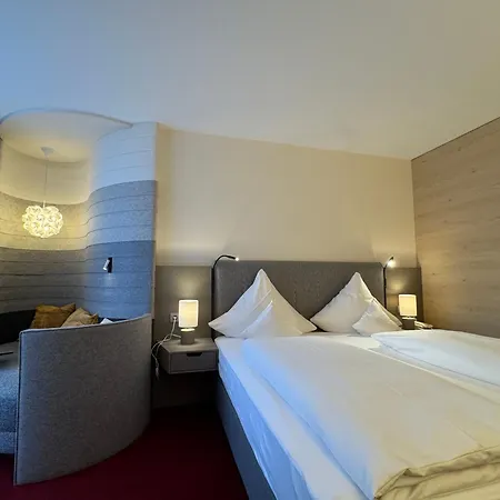 Hotell Parkhotel Flora Am