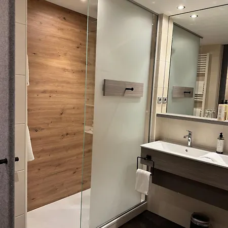 Parkhotel Flora Am Hotell 4*