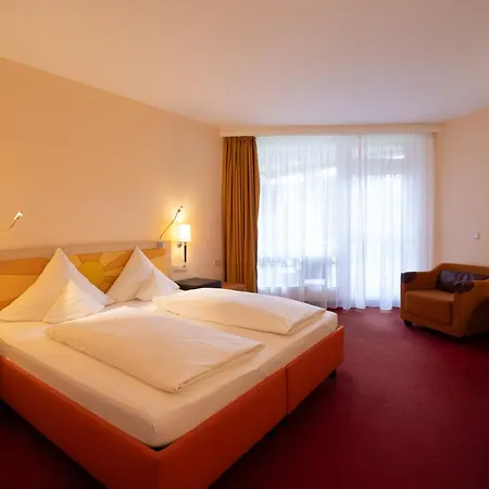 Parkhotel Flora Am 4*