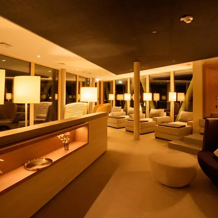 Hotel Parkhotel Flora Am 4*