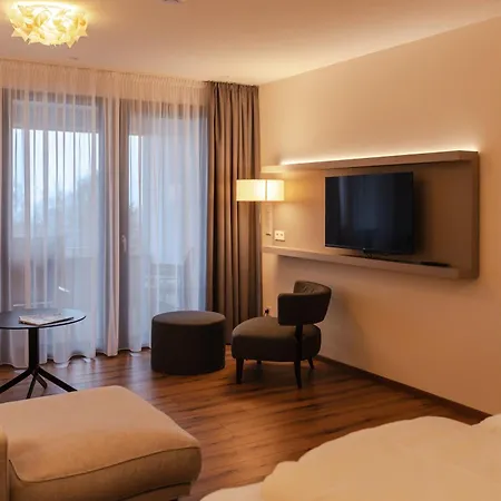 Hotel Parkhotel Flora Am 4*