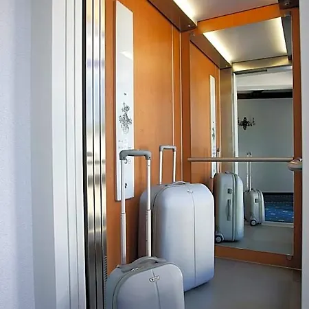 Parkhotel Flora Am Отель 4*