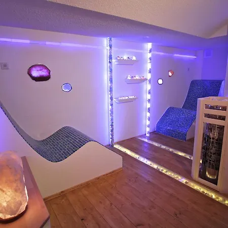 Hotel Parkhotel Flora Am 4*