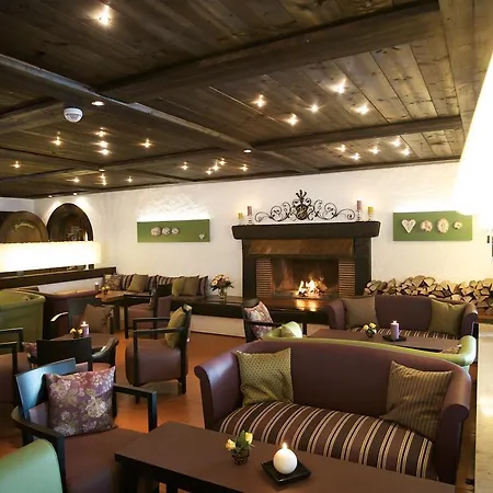 Parkhotel Flora Am Hotell 4*