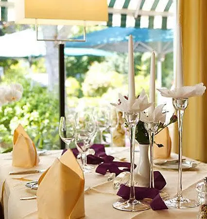 Parkhotel Flora Am 4*