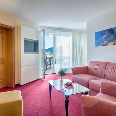 Hotell Parkhotel Flora Am 4*