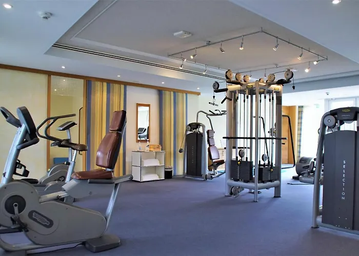 Parkhotel Flora Am Hotell 4*