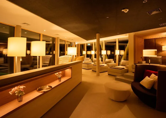 Hotel Parkhotel Flora Am 4*